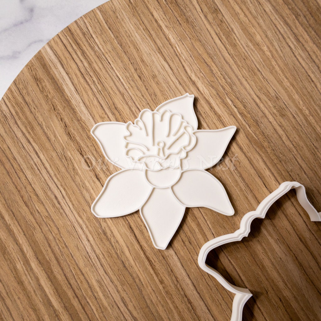 3D Printed Daffodil with Stamp Cookie Cutter Set