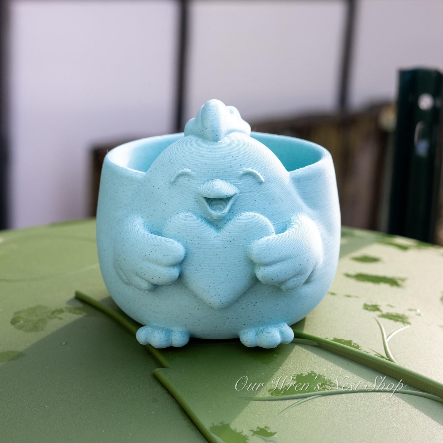 Happy Chicken with Heart Planter – 3D Printed Flower Pot for Garden & Home Decor