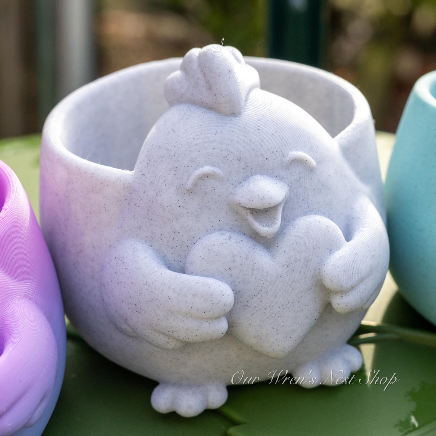 Happy Chicken with Heart Planter – 3D Printed Flower Pot for Garden & Home Decor