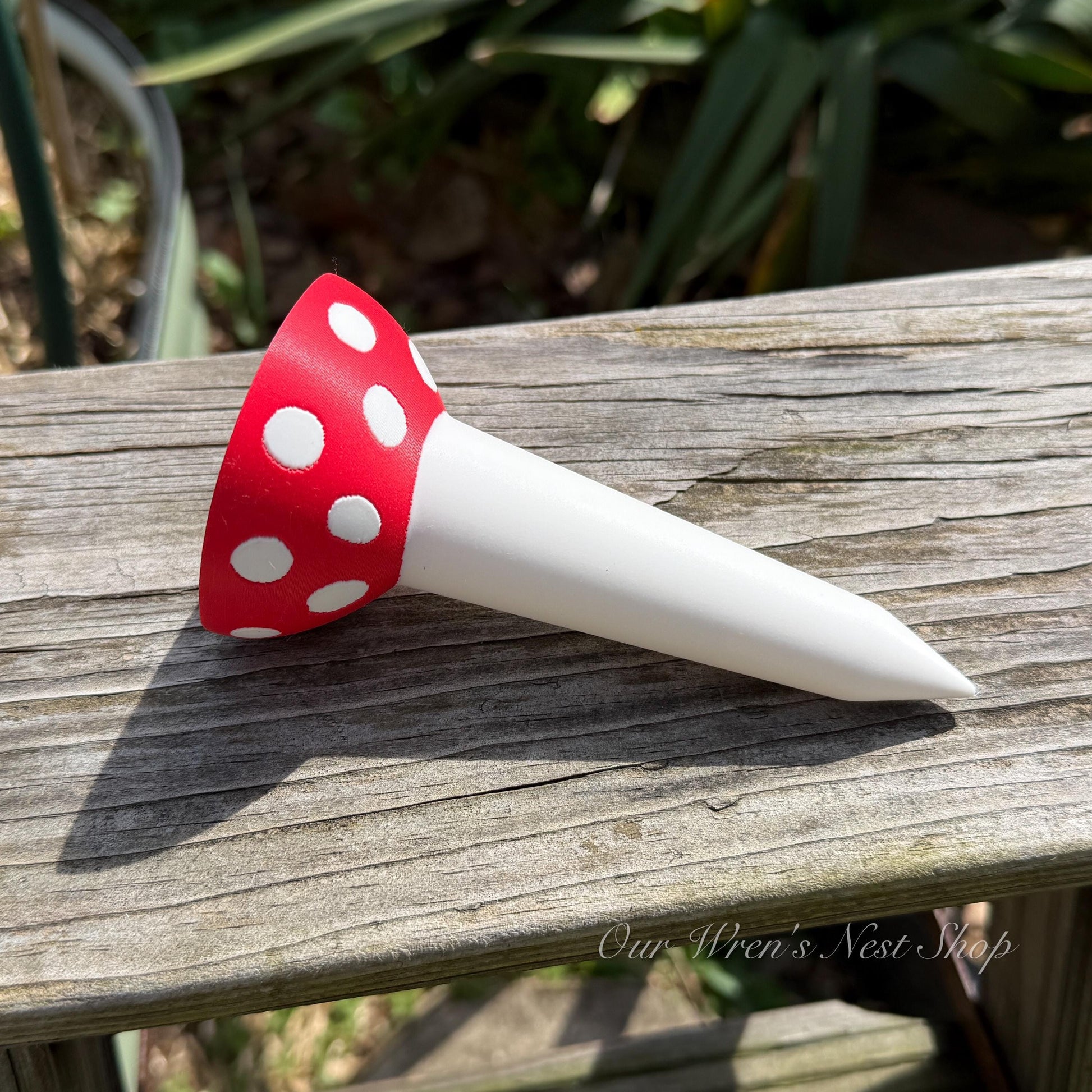 Mushroom Bee Waterer – 3D Printed Garden Pollinator Cup (Red and White)