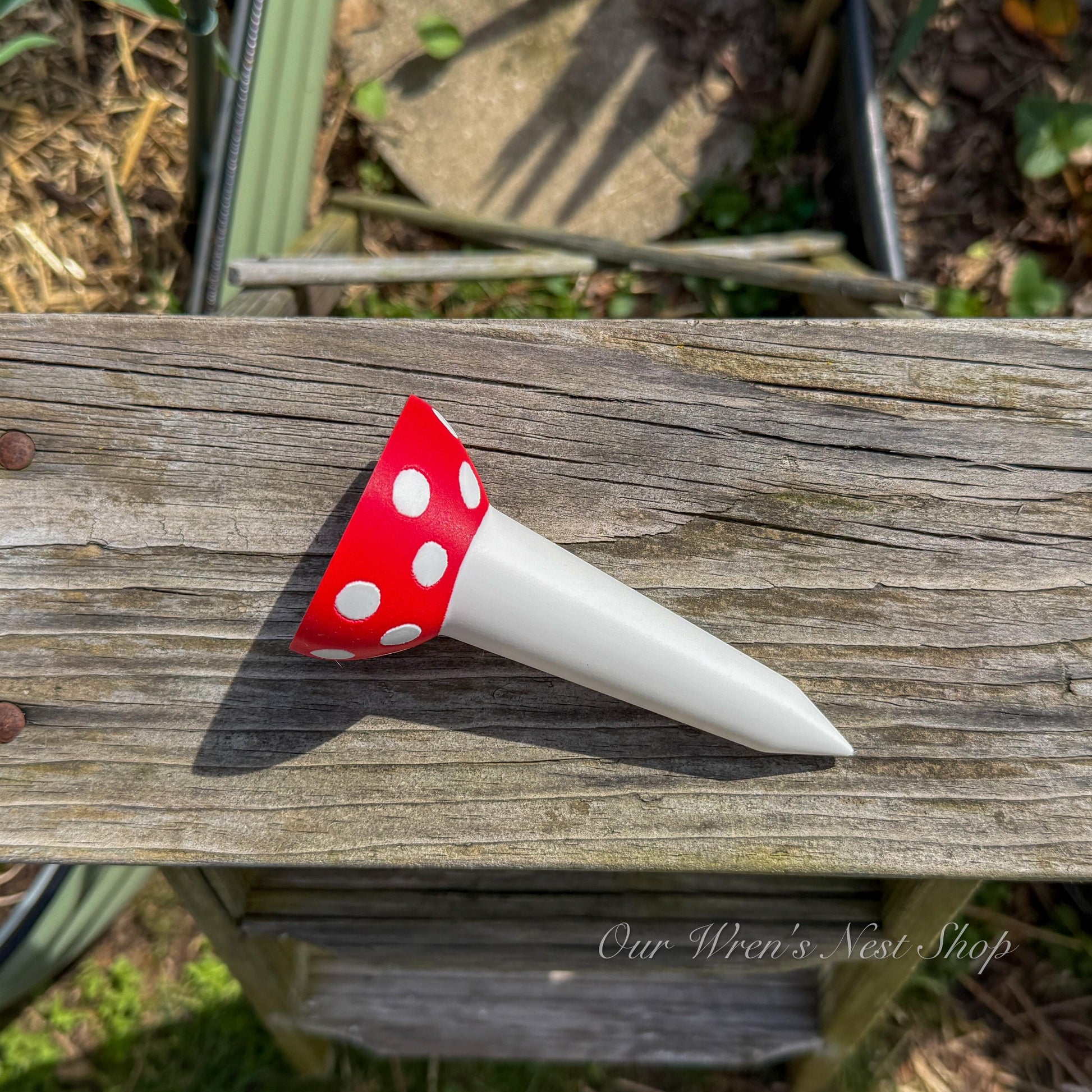 Mushroom Bee Waterer – 3D Printed Garden Pollinator Cup (Red and White)